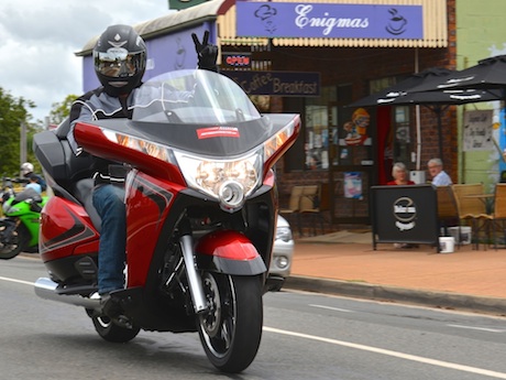 Polaris head honcho Peter Alexander joins riders for the first Brisbane Victory and Indian Motorcycles shop ride.