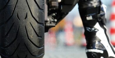 tyre pressures Emergency braking - tyre noise motorcycle safety