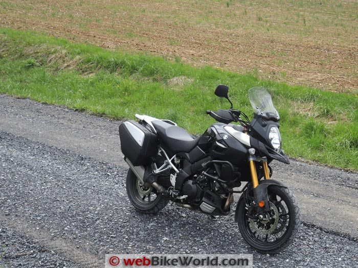 Suzuki V-Strom 1000 ABS Adventure Gravel Road