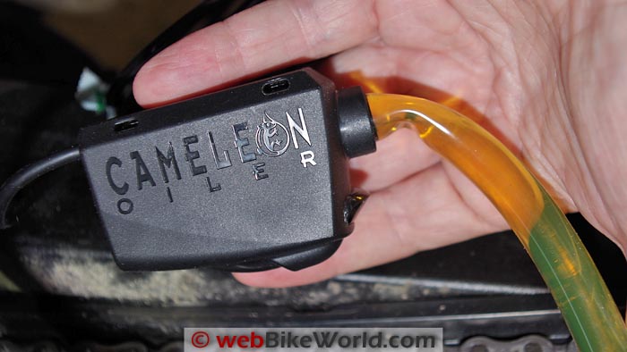 Cameleon Chain Oiler Hose Kink