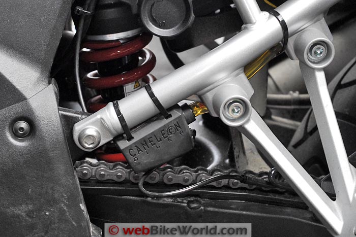 Cameleon Chain Oiler on Suzuki V-Strom