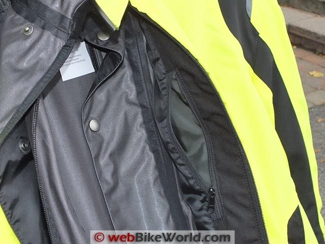 Essai vêtement moto : Blouson BMW Boulder Neon - Moto-Station