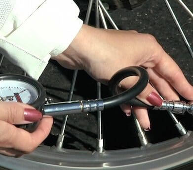 Motorcycle tyre pressures - nitrogen budget - Fobo Bike tyre pressure monitor made