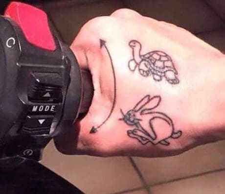 Tattoo throttle hand