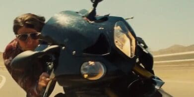 Tom Cruise in Mission: Impossible 5 - Tom and Cameron