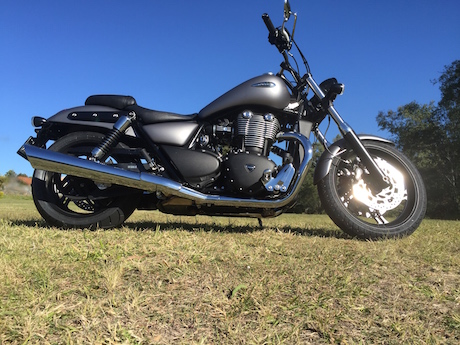 Triumph Thunderbird Storm