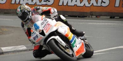 Ian Hutchison in the Supersort_race at the Isle of man TT