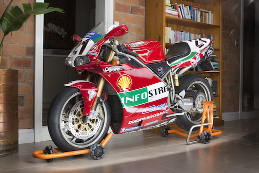 Dynamoto motorcycle stand