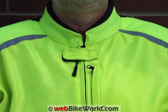 Pilot Visto Air Jacket Neck and Collar