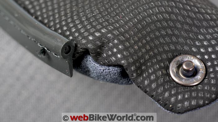 SCHUBERTH C3 Neck Roll Broken Pin