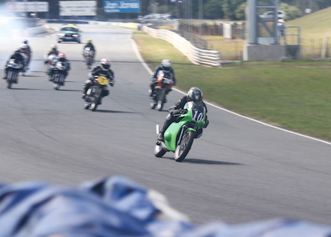 Historic racers at Lakeside Park circuit laps