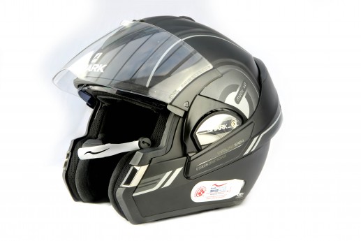 BikeHUD Adventure Gen2 head-up display in a Shark flip-up helmet