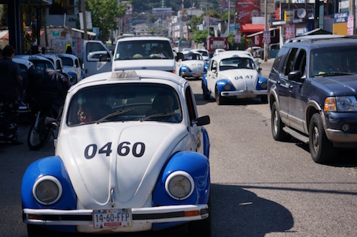 Taxi rank in Acapulco