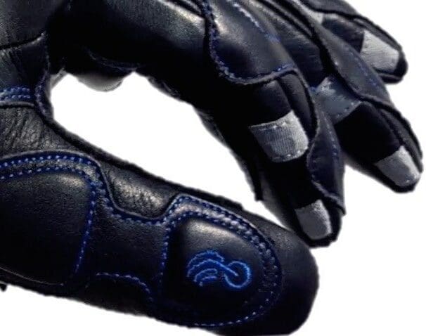 Beartek Bluetooth smart gloves