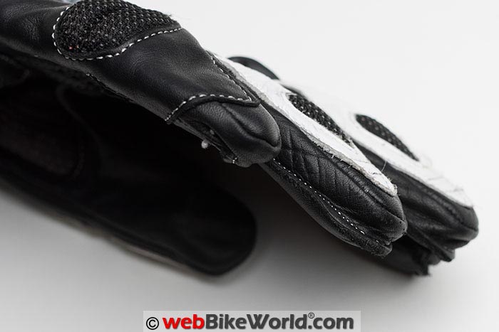 Roadgear Cheetah Gloves Fingers Stitching Close-up