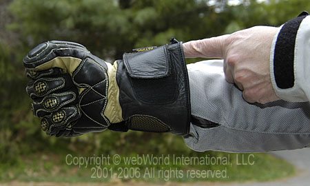 Teknic Violator gloves with big gauntlet