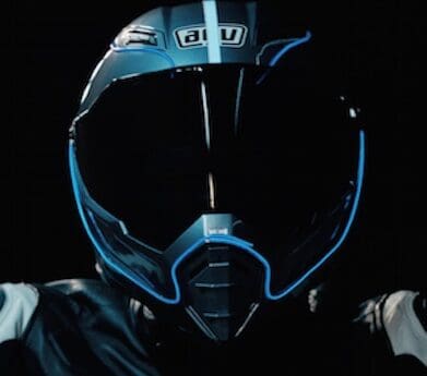 Jonathan and Fanny created the Spektre light tape for your helmet