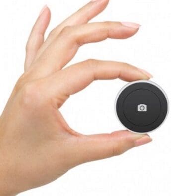 Satechi remote media button for smartphones