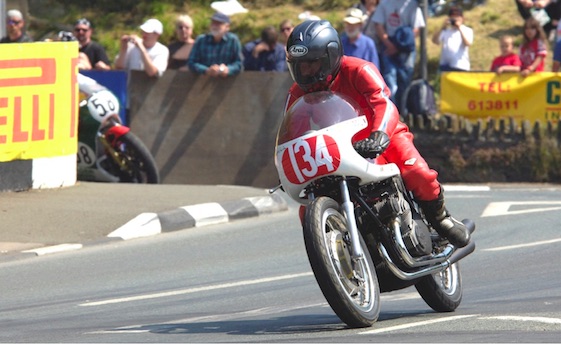 Robert White riding his Gilera 500cc Grand Prix Racing Motorcycle recreation at the 2006 Southern 100. The model is now offered at an estimate of £50,000-60,000 Jay Lenio