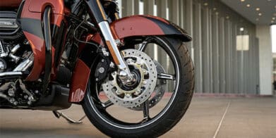 2017 Harley-Davidson CVO Street Glide with Contrast Chrome Slicer Wheels auto
