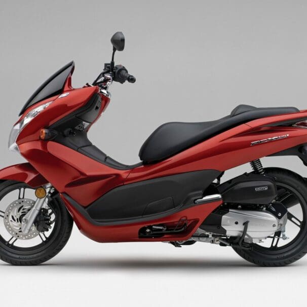 2013-Honda-PCX150a-e1473914875973.jpg