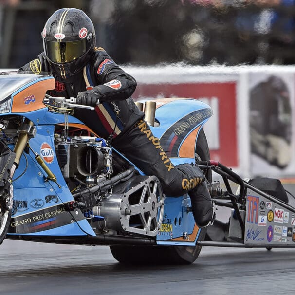 Ian King & 'Gulf Oil Top Fuel Dragbike' (photo Stefan Boman) 1