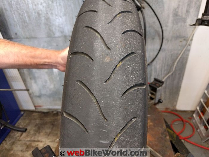 Bridgestone BT-016 Front Compound