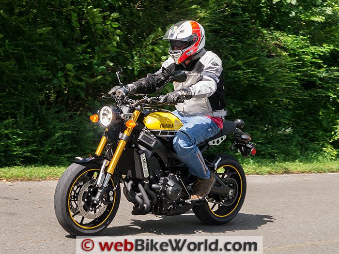 Yamaha XSR900 Left Side Rider