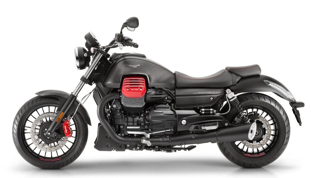 Moto-Guzzi-Audace-Carbon-01.jpg