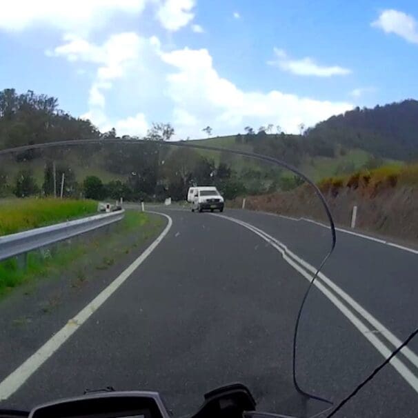 Oxley Highway cars over double white line reduced speeds