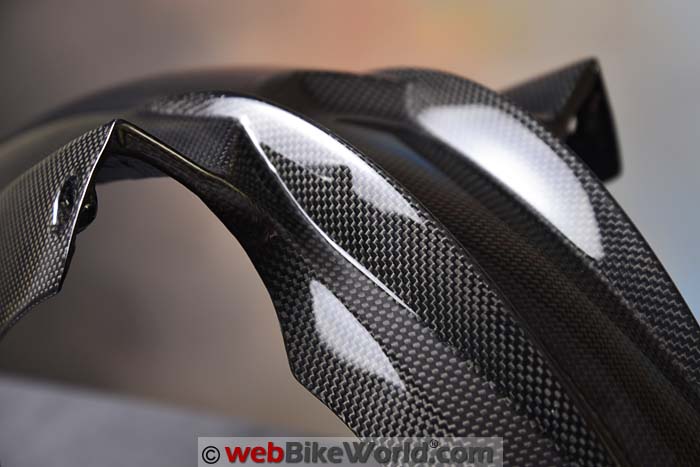 Bestem Carbon Fiber Fender Side Close-up