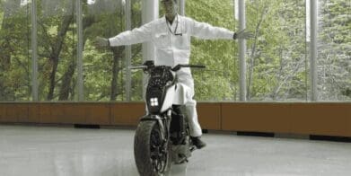 Honda's self-balancing motorcycle