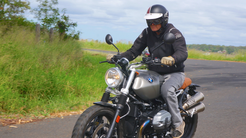 BMW R NineT Scrambler warning