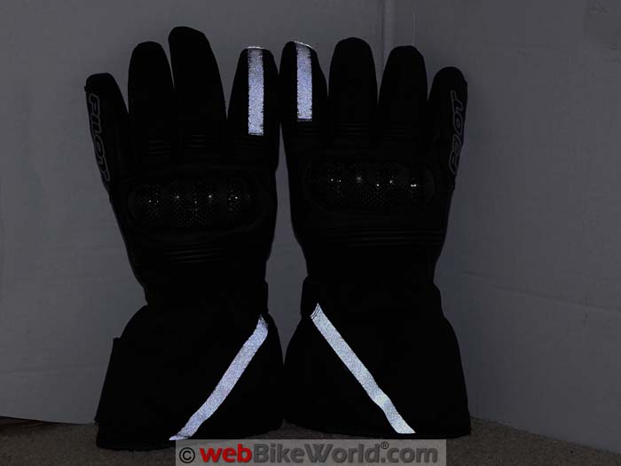 Pilot Obsidian Gloves Reflectivity