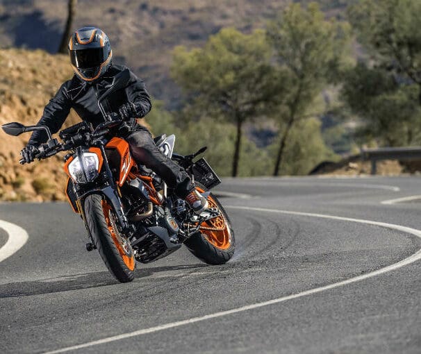 2017 KTM 390 Duke adds tech and style