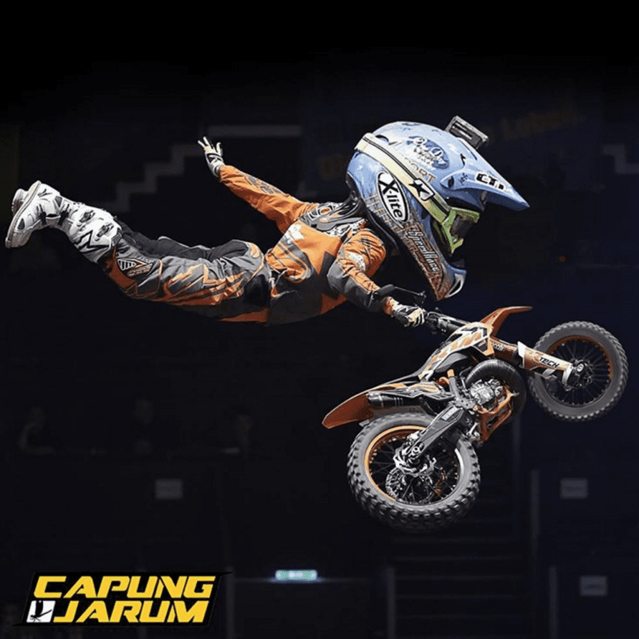 Badass Motorcycle Art by Bobblehead Racing - webBikeWorld
