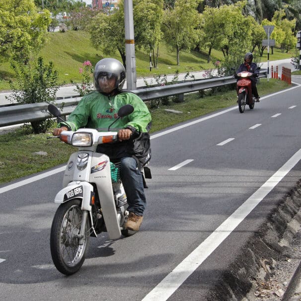 UN suggests separate motorcycle lanes