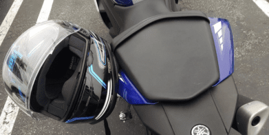 Cable lock for ratchet helmet