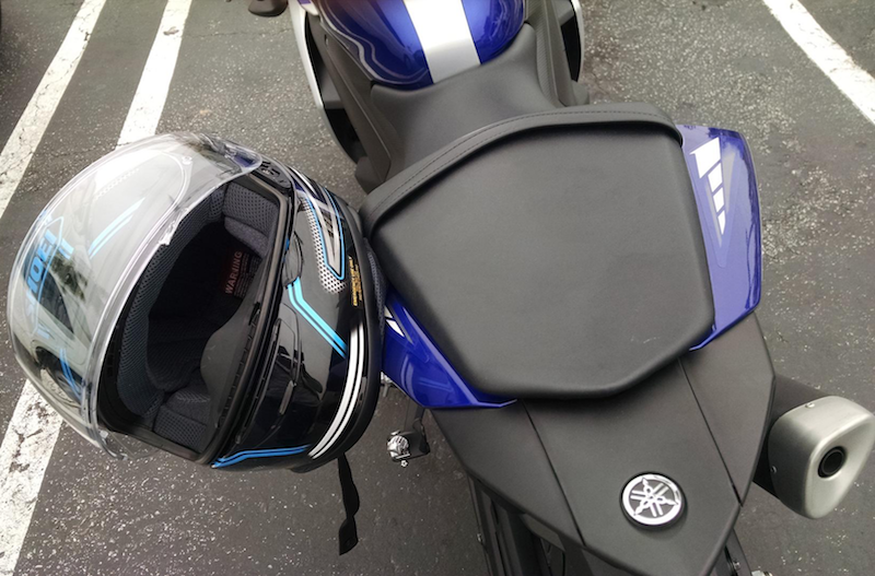 HOW TO : Safely lock your helmet on your motorcycle? 2023 