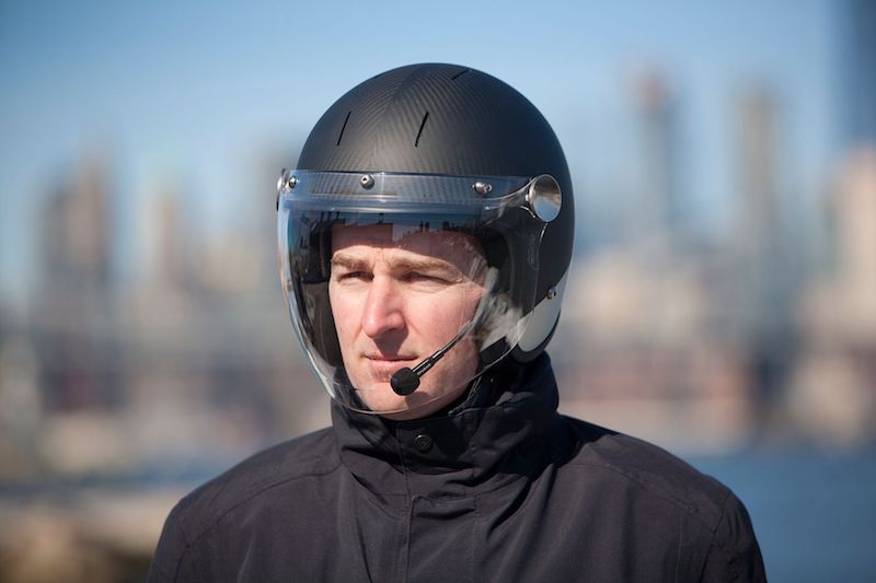America's newest motorcycle company, Vanguard, has teamed up with fellow American Bluetooth company FUSAR and Isle of Man helmet company Veldt to offer an exclusive helmet. sound