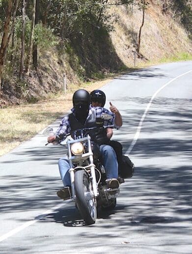 Mt Glorious pass overtake over solid white lines warning