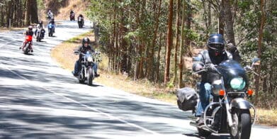 Mt Glorious pass overtake over solid white lines online survey reservations