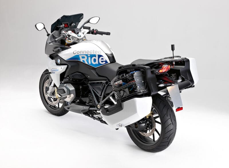 With the R 1200 RS ConnectedRide prototype, BMW Motorrad presented a motorcycle, giving visitors of the CMC Conference 2017 on 12 October at BMW Welt in Munich, a look into the future of motorcycle safety systems. V2v