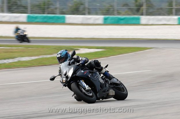 BMW S 1000 RR Review - In the Corner