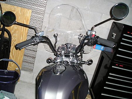 GT1000 Raised Handlebars and Windscreen