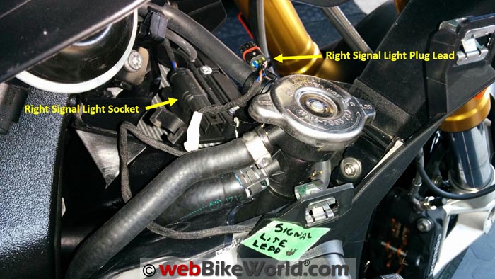 BMW S1000XR Removing Side and Turn Signal Connection