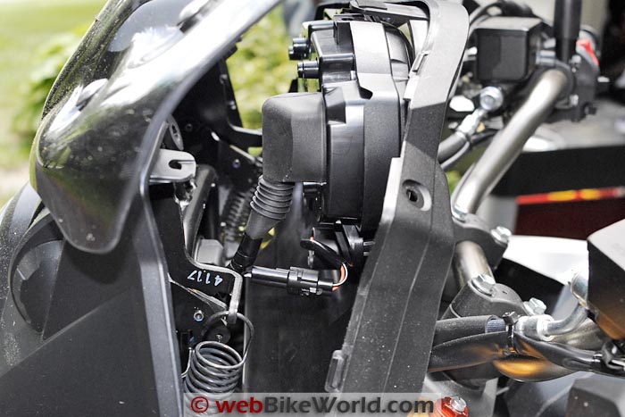 Suzuki V-Strom 1000 ABS Instrument Panel Removal