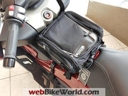 SHAD SB X0SC20 Luggage Bag on BMW Scooter