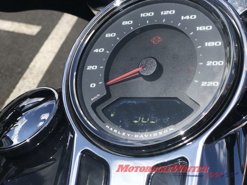 Instrument condensation speedometer