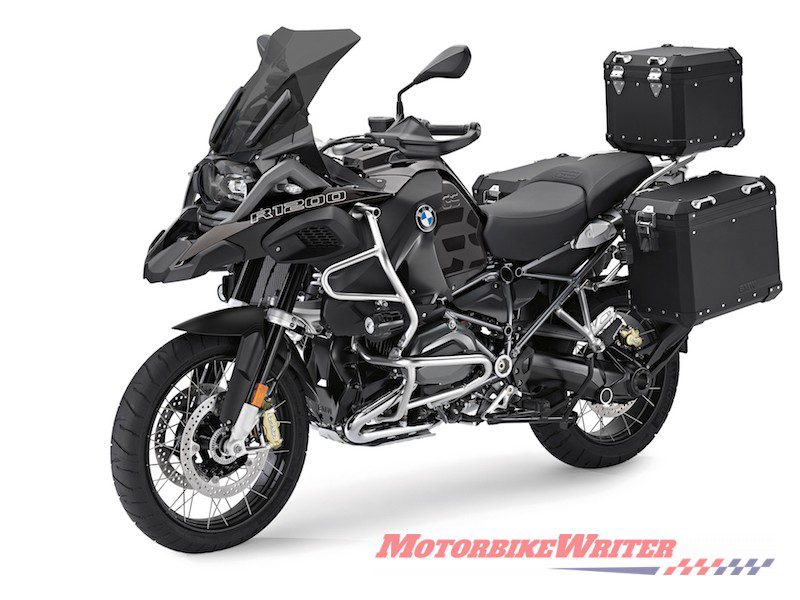 Black accessories for BMW R 1200 GS - webBikeWorld